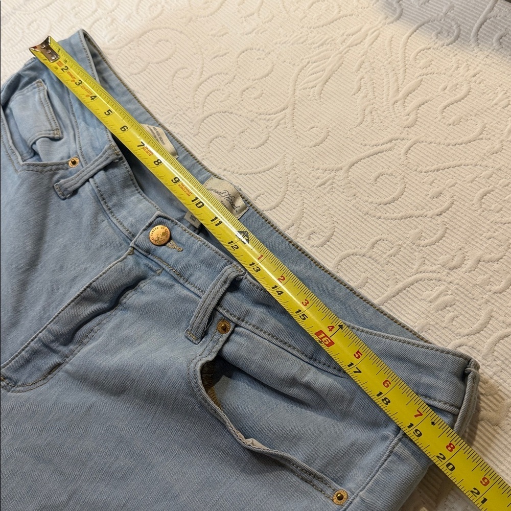 Universal Thread Mid Rise Skinny Jeans - Light Blue - Picture 8 of 11